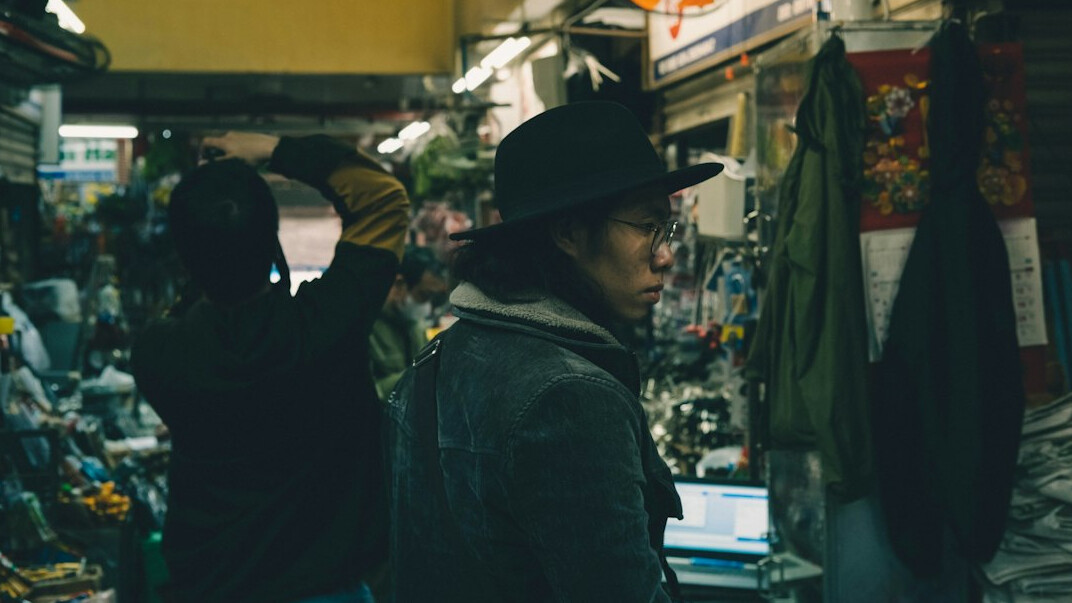 store detective investigating theft